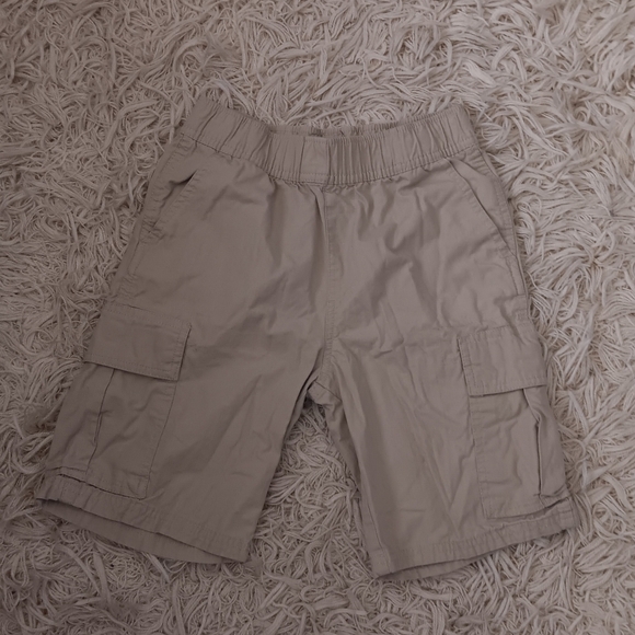 The Childrens Place Shorts Boys Size 10 Beige Pull On Cargo Elastic Adjustable - Picture 1 of 3